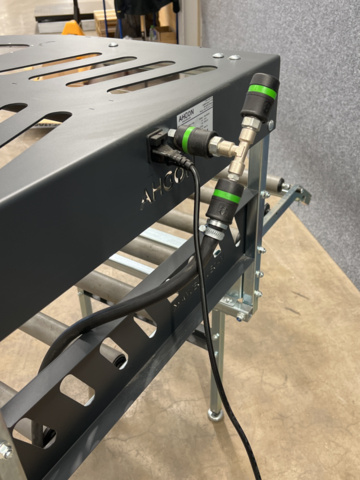 1208653-4 Pump table with safety portal AHCON