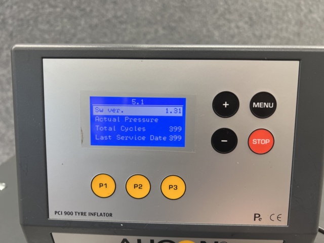 1208653-12 Pump table with safety portal AHCON