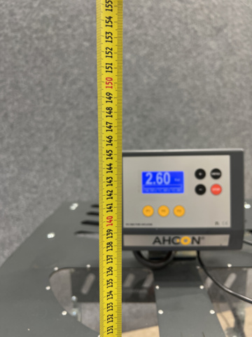 1208653-17 Pump table with safety portal AHCON