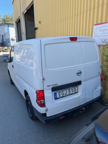 1085937-4 Nissan NV200 Van -2014