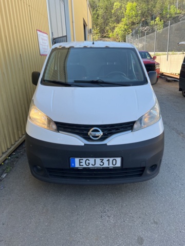 1085937-5 Nissan NV200 Van -2014