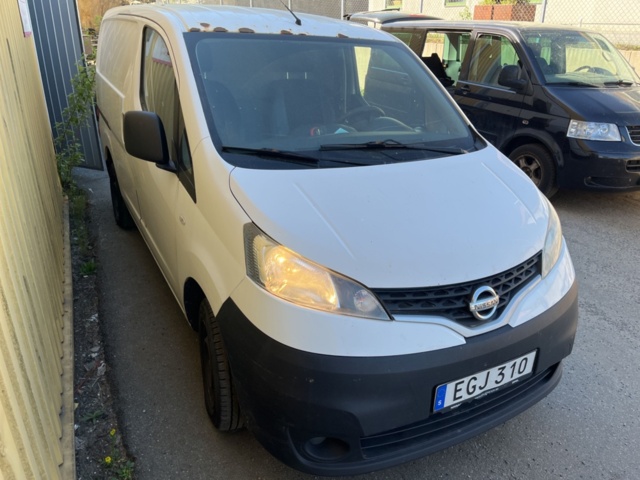 1085937-6 Nissan NV200 Van -2014
