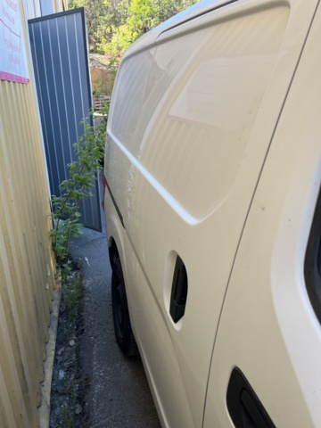 1085937-7 Nissan NV200 Van -2014