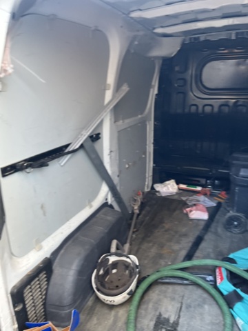 1085937-24 Nissan NV200 Van -2014