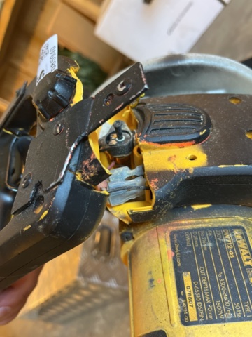 1085940-9 Cut & miter saw including stand - DeWalt DW712-QS