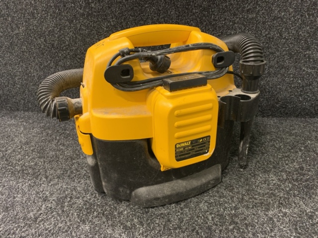 1208728-3 Wet/dry vacuum cleaner Dewalt DC500 -GB/QW