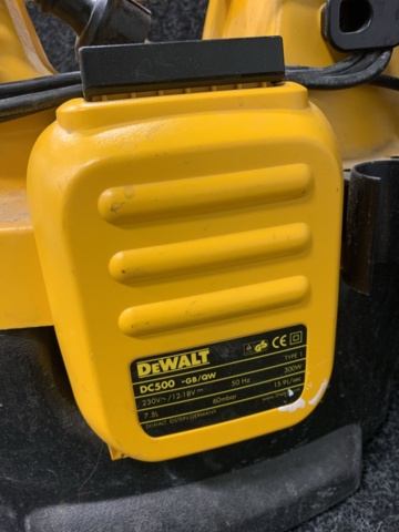 1208728-4 Wet/dry vacuum cleaner Dewalt DC500 -GB/QW