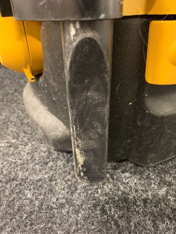 1208728-9 Wet/dry vacuum cleaner Dewalt DC500 -GB/QW