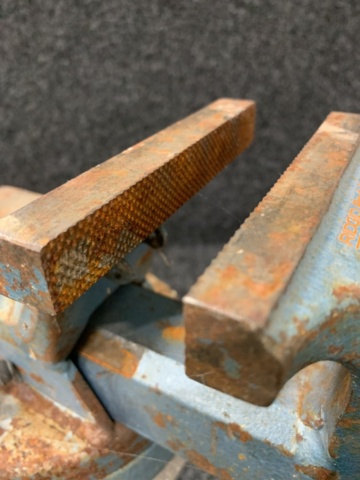 1208731-5 Bench vise Matador 120