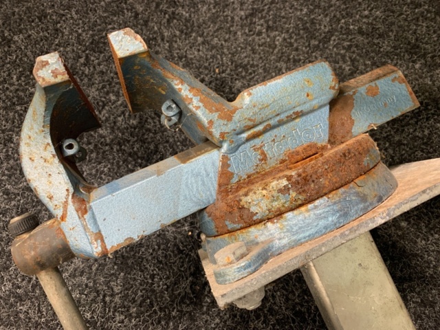 1208731-7 Bench vise Matador 120