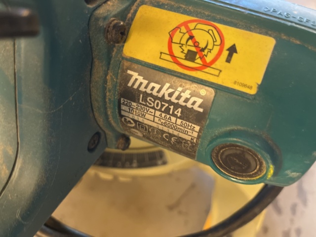 1085965-4 Cut & miter saw Makita LS0714 - 2018