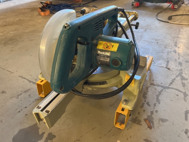 1085965-6 Cut & miter saw Makita LS0714 - 2018