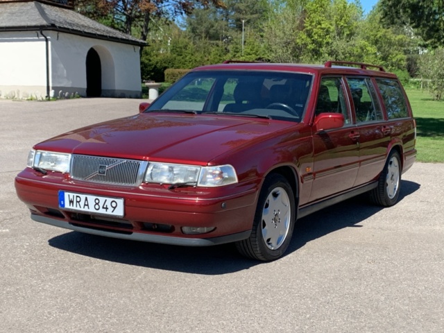 1208276-1 Volvo 960 Estate -1996