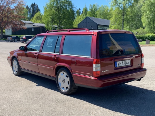 1208276-7 Volvo 960 Estate -1996