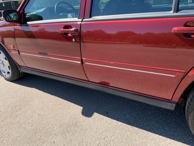 1208276-12 Volvo 960 Estate -1996