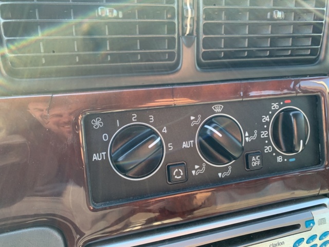 1208276-69 Volvo 960 Estate -1996