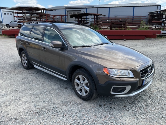 1121544-7 Volvo XC70 -2013