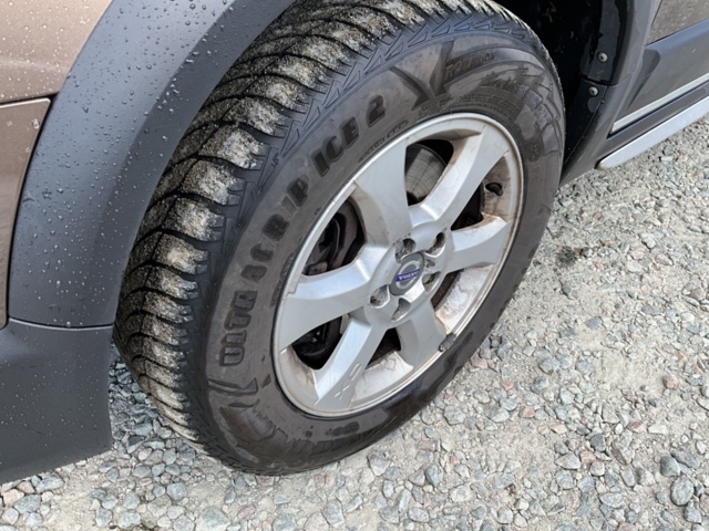 1121544-9 Volvo XC70 -2013