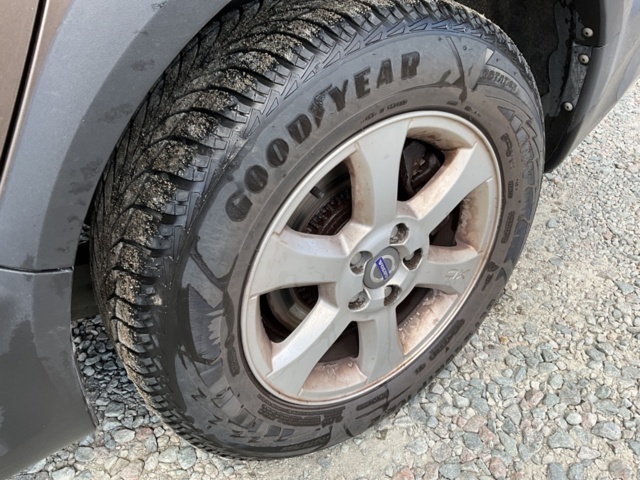 1121544-10 Volvo XC70 -2013