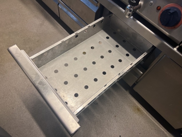 1144486-2 Grill cooler Coreco with 8 drawers Coreco MFB-270-C - 2013