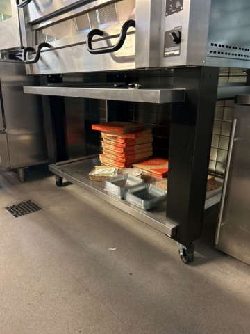 1144466-4 Pizza oven Pizzamaster PM732ED with stand on wheels