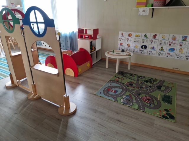 1150621-17 All loose furniture and toys