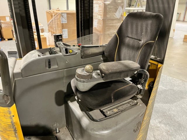 1199907-16 Truck Atlet UNS140DTFVRC570 - 2007