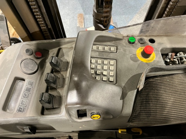 1199907-17 Truck Atlet UNS140DTFVRC570 - 2007