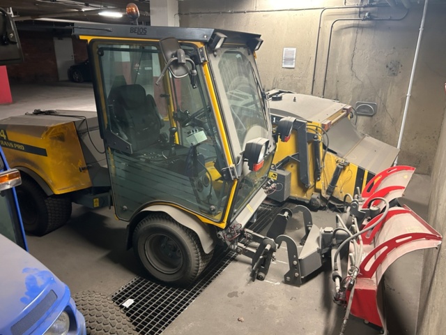 1144547-1 Tool carrier Belos Trans Pro 54 - 2004