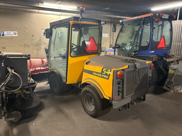 1144547-4 Tool carrier Belos Trans Pro 54 - 2004