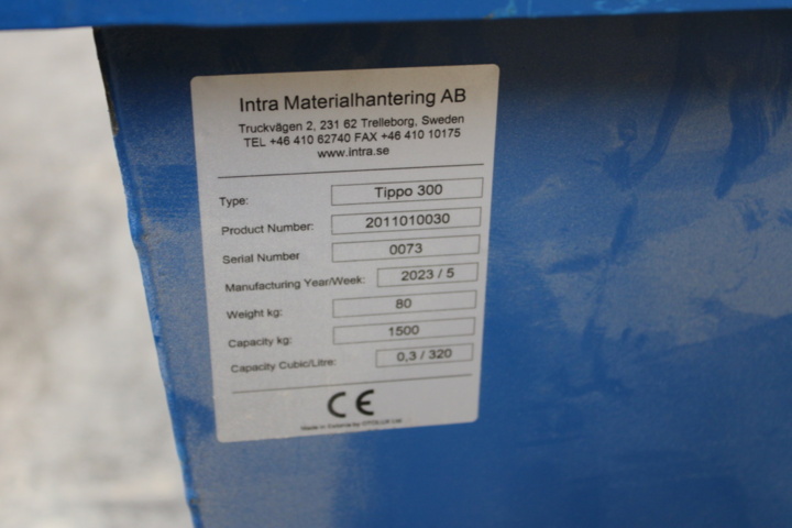 1152038-2 Tippable waste container Intra Tippo 300 light