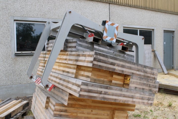 1152062-1 Lyftok för material, hål för truckgafflar