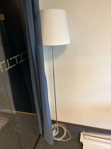 1085988-3 Kontorsmöblemang