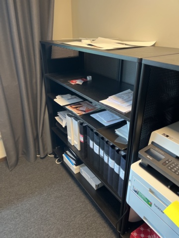 1085988-4 Kontorsmöblemang