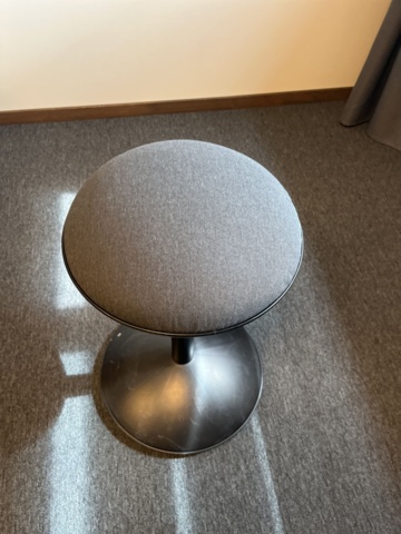 1085988-8 Kontorsmöblemang