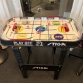 1085994-1 Rise table hockey game on stand