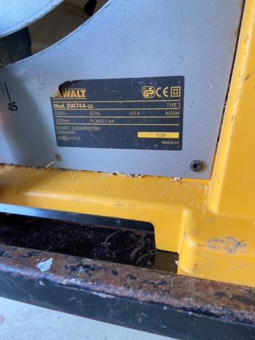 1210362-2 Saw table Dewalt DW744-QS incl. stand