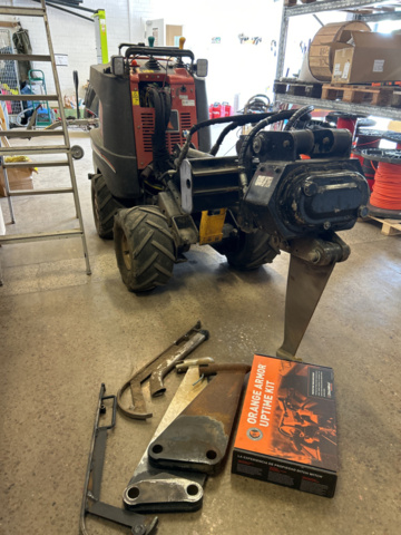 1150635-3 Vibrating plow Ditch Witch Zahn R300
