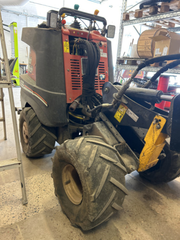 1150635-4 Vibrating plow Ditch Witch Zahn R300