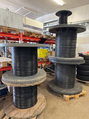 1150649-1 About 10 drums with fiber cable