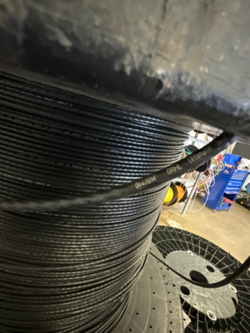 1150649-5 About 10 drums with fiber cable