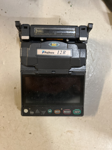 Fiber weld Fujikura 12R - PS Auction - We value the future 