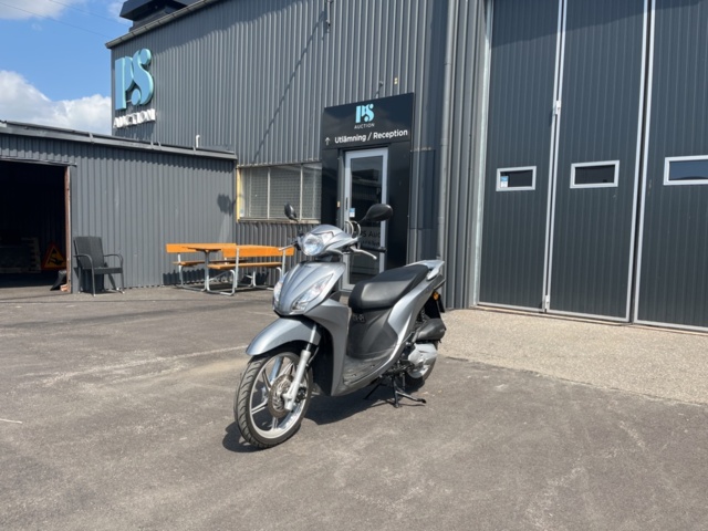 1205397-1 Motorcycle Honda Vision -2019