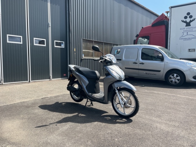 1205397-3 Motorcycle Honda Vision -2019