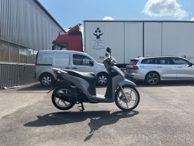 1205397-4 Motorcycle Honda Vision -2019