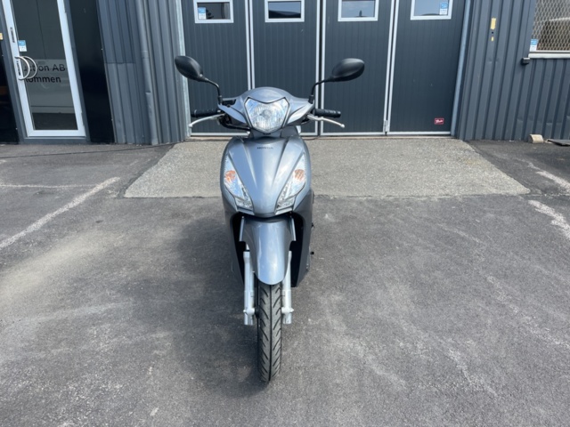 1205397-10 Motorcycle Honda Vision -2019