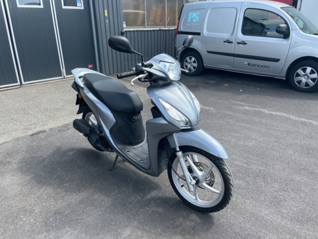 1205397-11 Motorcycle Honda Vision -2019