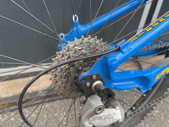 1205399-16 Mountain bike Cannondale Super V 1000