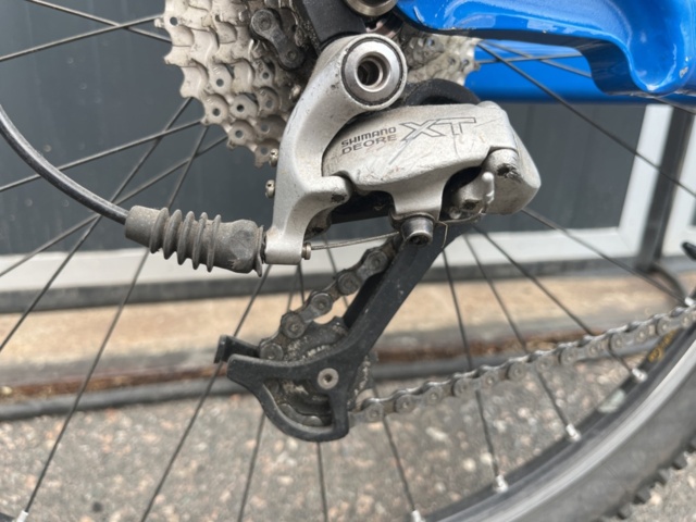 1205399-17 Mountain bike Cannondale Super V 1000