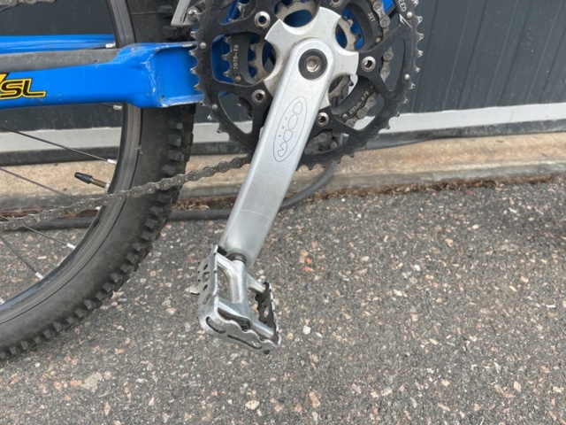 1205399-19 Mountain bike Cannondale Super V 1000